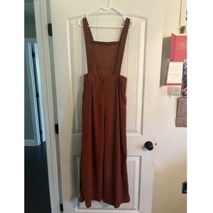 Red jumpsuit, size M, clothing brand: Cider.